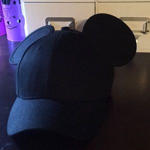 2017 Cakeworthy Mickey Mouse Hat
